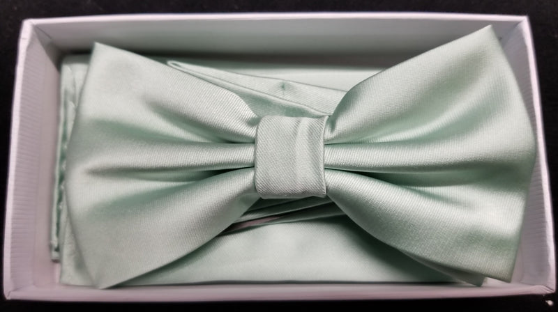 Brand Q Celedon Bow Tie Set