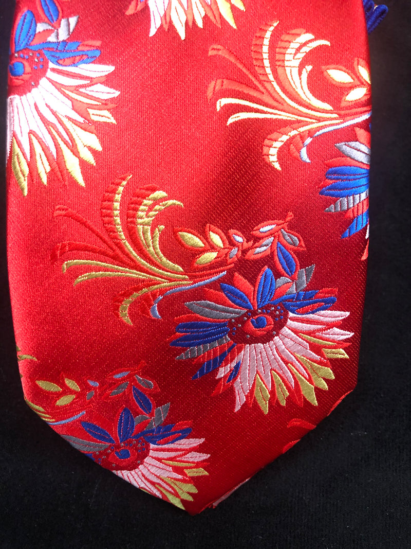 Verse 9 Tie & Matching Set